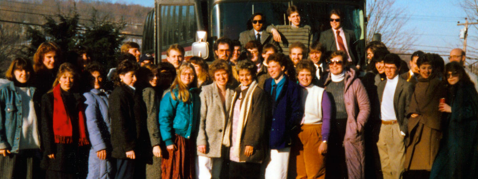 1987 choir at bus